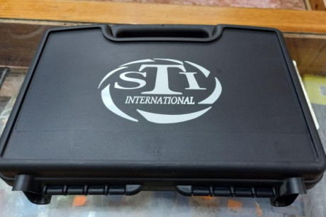 Vendo pistola STI Trojan de 5" Inox en muy buen estado, muy poco uso, herramienta desarme, maletin 00