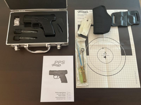 Hola,

Vendo mi Walther PPS con 3 cargadores originales con distintas capacidades, 1 grip extra que es 02