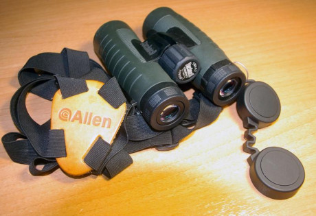 Prismáticos Bushnell Trophy XLT 10x42. En buen estado, las optícas están sin marcas ni arañazos. Con funda 02