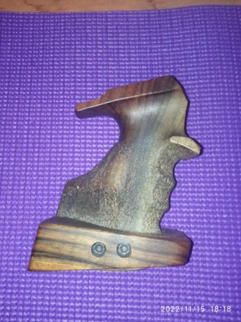Se venden cachas para  steyr lp10/50 sin retocar.
Una en talla M ( morini) 
Y otra steyr en talla S
Precio 00
