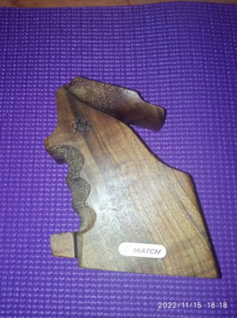 Se venden cachas para  steyr lp10/50 sin retocar.
Una en talla M ( morini) 
Y otra steyr en talla S
Precio 10