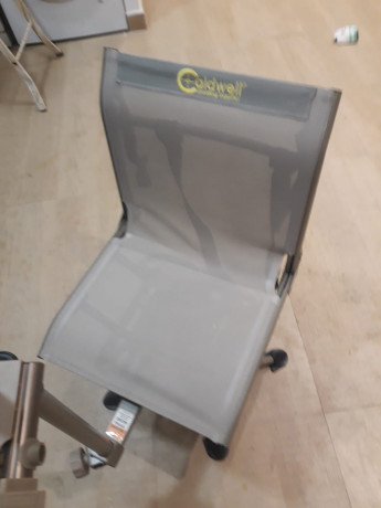 Buenas tardes:

Un amigo pone a la venta esta excelente silla de caza DeadShot Hairpod de alta calidad 12