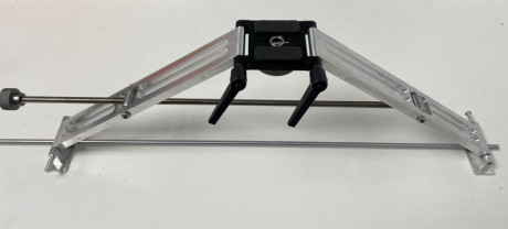 Vendo bipode FS300 I para rifle, aluminio de aviacion AA7075 muy robusto, peso 950g, 140euros mas portes. 02