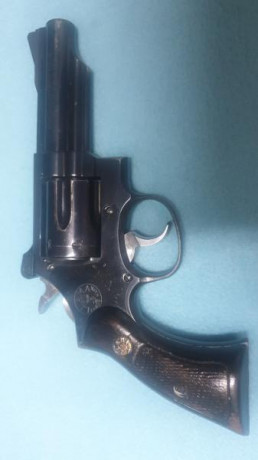 Buenas tardes a todos los compis del metal. 

Hace tiempo que me apetece tener un revólver del .357 MAG. 80