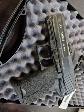 Se vende pistola hk usp compact en calibre 45 acp
Tanto cañón con mecanismos están nitrurados en titanio 02