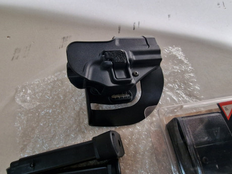 Se vende pistola hk usp compact en calibre 45 acp
Tanto cañón con mecanismos están nitrurados en titanio 11