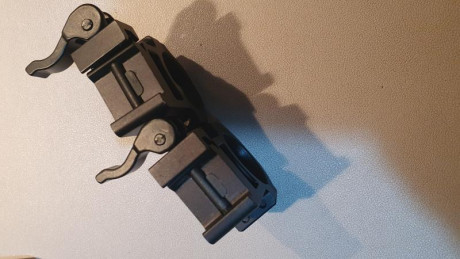 Vendo anillas 30 mm para carril weaver de altura 40 mm (medias) con pestillo de montaje rápido. Impecables, 00