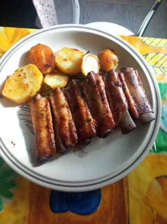 Hoy para comer acelgas hervidas y chuletón de vaca gallega vieja con seis semanas de maduración en cámara 40