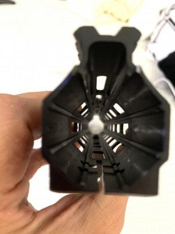 Vendo Handguard AR15 montado en 300 blackOut con cañón de 16 pulgadas , mide 38 cm, protege todo el cañón 01