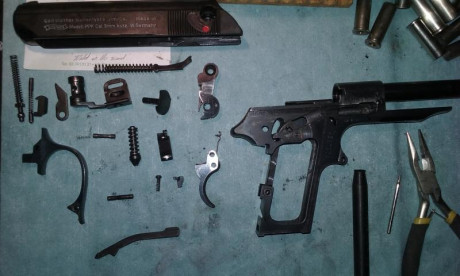 Realmente cuantos de vosotros habeis desmontado COMPLETAMENTE el arma para limpiar, engrasar y mantener?

Es 120