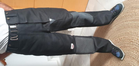  Pantalón de tiro olímpico AHG - Anschütz 
Standard
Talla 52.
Modalidades AC y .22
Muy buen estado. Perfecto.
65€ 02