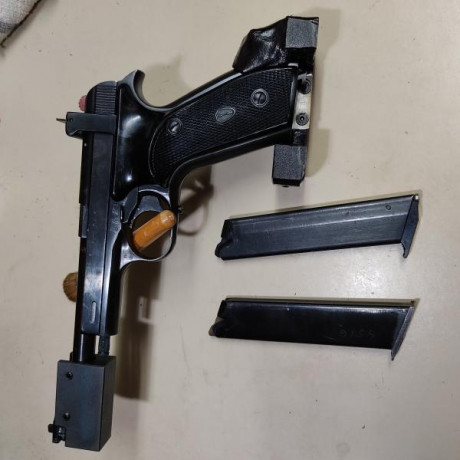 Pues por exceso de cupo vendo mi baikal, tiene peso para cañon y apoyo para la mano, gastos de envio si 01