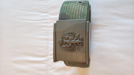 Vendo funda de lona, en color verde oliva, para pistola Beretta 92 (creo que es una funda universal que 21