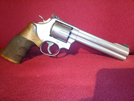 En venta este magnífico revolver por usarlo poco. Es que ya son 73 añitos (los mios, el arma, aun no). 12