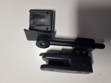 - BOLSO DE TIRO "COMPETITIVE EDGE DINAMICS" TOTALMENTR NUEVO: 100€
-BOLSO NEGRO, COMPACTO CON 00