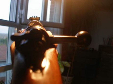 Especialmente para satisfacción del compañero SicariuS y de todos aquellos amantes de las armas y hombres 110