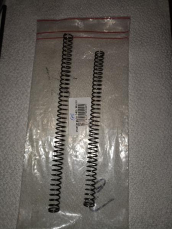 Hola a todos, busco un muelle recuperador original para una pistola Smith & Wesson 4506-1, si alguien 81