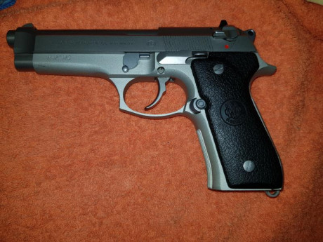 Hola a todos,

Busco Beretta 92 FS (preferiblemente INOX) y kit de conversión; puede ser la pistola únicamente.

Muchas 60