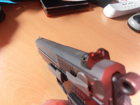 Hola! 
Vendo Pistola Star 30PK de calibre 9mm Pb en muy buen estado, como nueva.
Se habrá disparado unos 11