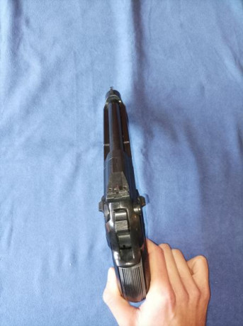 Vendo pistola de CO2 Beretta M92 FS del fabricante alemán Umarex.
Esta pistola es una replica original 02