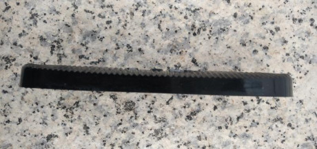 Cantonera para Máuser sueco M63 NUEVA
Es más grande que la de los Máuser militares, no les sirve.
A estrenar, 02