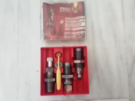 Vendo estos dies usados 2 veces.
45€ más envio.
40 € y ahora con envío peninsular incluido.
VENDIDO AL 00