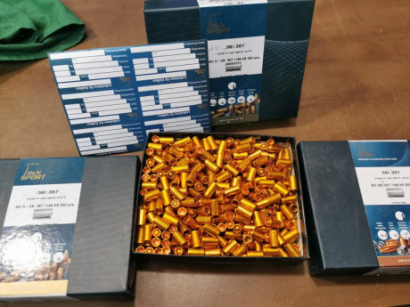 Buenas, pongo a la venta 3 cajas de 500 unidades de las HN del 38 WC de 148gr
Saludos 00