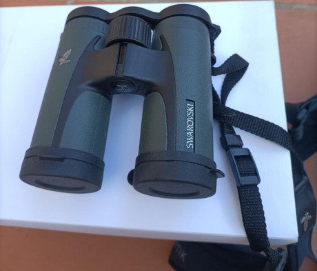 Vendo prismáticos Swarovski CL Companion 8x30 totalmente nuevos, sin un arañazo ni marca, con funda, correas 01