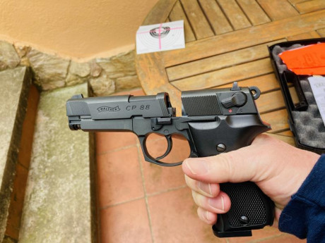 Buenos días,

Por no hacer uso de ella, con la cual he tirado poquísimo, me vendo la pistola Walther CP 20