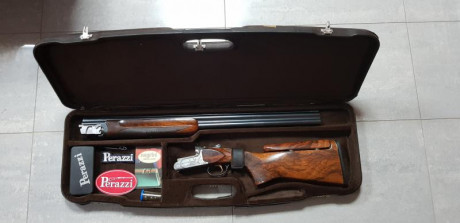 Estupenda escopeta superpuesta calibre 12 marca Perazzi modelo SCO .
En venta.
12500.
Para ver en provincia 00