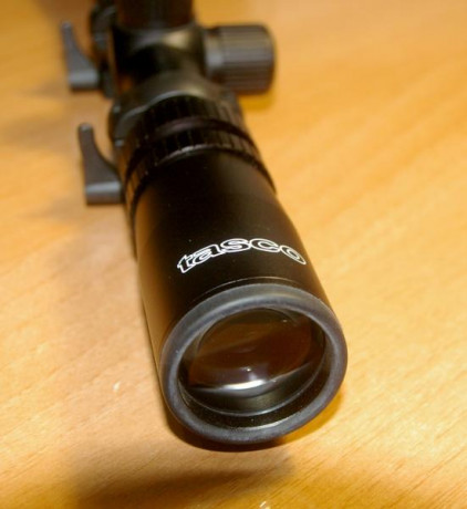 Vendo por no usar visor Tasco Varmint 6-24x42. En perfecto estado sin marcas de uso. Con anillas desmontables 10