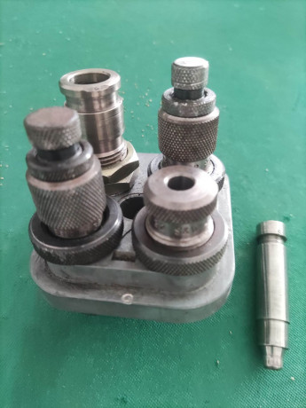 Vendo conversión completa de Dillon 550 calibre 32S&W dies Redding
120€ tlf 630936544 00
