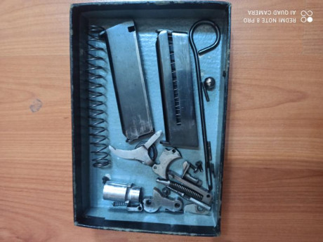 Vendo pieceríio, cachas , cargadores y caja de pistola Astra Falcon.
30€ cachas.
30€ cargador los 2, 50€.
Caja 01