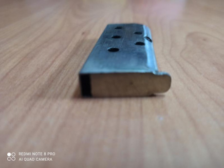 Vendo cargador  cromado pistola 6,35, desconozco modelo.
40€ + portes. 00