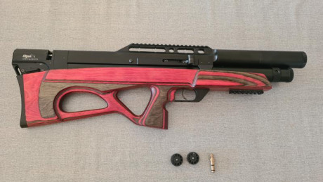 Hola a todos, pongo a la venta esta estupenda y preciosa Edgun Matador r5m en calibre 5,5.
La carabina 00