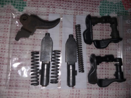 Vendo recambios originales de HK G3 , la mayoría válidos para el CETME C español.
Muelle martillo HK G3 01