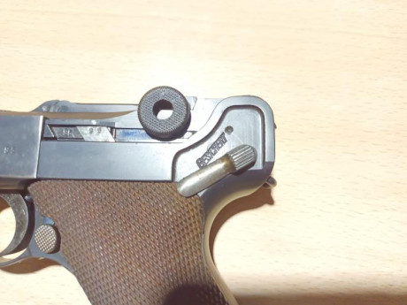 Buenos dias.

Tengo una pistola LUGER P08 y me gustaría conocer un poco de su posible historia y veo que 121