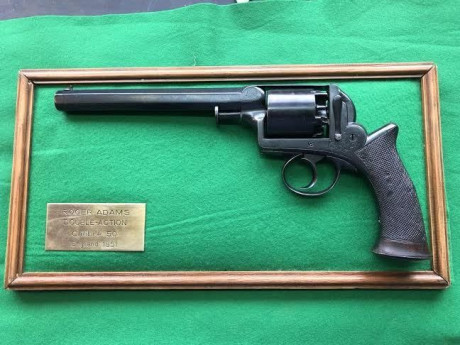 La primera reproduccion del Revolver Adams estara disponible en muy poco tiempo.

Un revolver  fabricado 10