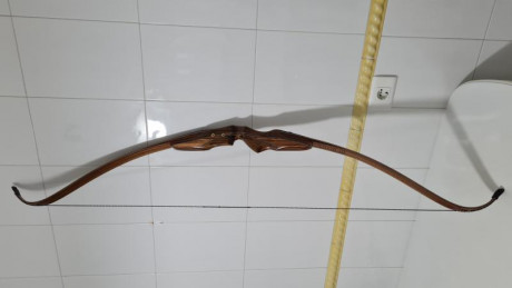 Arco recurvador Border Black Douglas, desmontable, cuerpo fabricado en Shedua y Bubinga con insercciones 01
