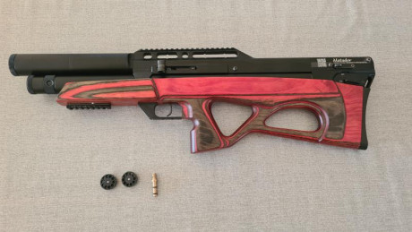 Hola a todos, pongo a la venta esta estupenda y preciosa Edgun Matador r5m en calibre 5,5.
La carabina 20
