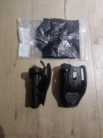 Vendo 2 fundas RADAR xtreme  antihurto nivell 3+ para H&K USP Compact.
Una esta nueva precio 75€
La 00