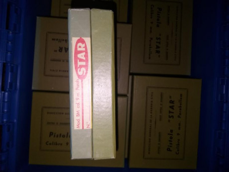Buenas tardes, pongo a la venta cajas originales de cartón para la pistola STAR modelo BM de la Guardia 02