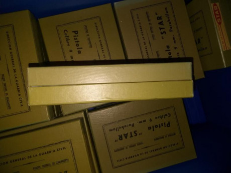 Buenas tardes, pongo a la venta cajas originales de cartón para la pistola STAR modelo BM de la Guardia 11