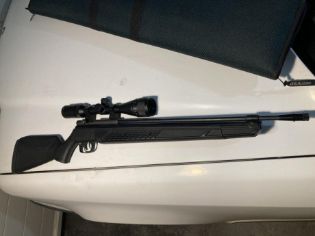 Aparte de las Crosman 1337 hasta arriba de piezas custom (vamos, las tuneadas de toda la vida) y las sheridan 50