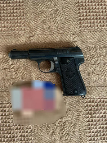 Hola. Un amigo vende esta pistola en " F". La Pistola Astra 250€ portes incluidos, pavón original, 20