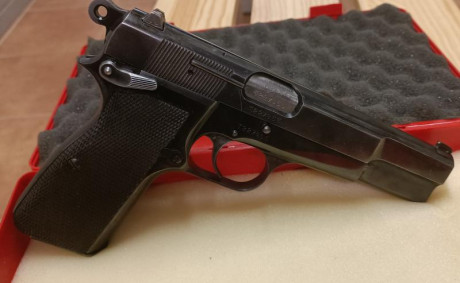 Pongo a la venta pistola Browning GP35 9mm con un cargador y guiada en F. Poco que decir de la fiabilidad 02