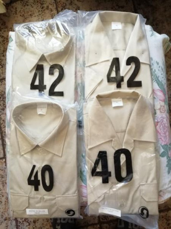 Vendo 2 camisas de verano de Uniforme de representación del Ejército de Tierra en talla 40 y 42 y 2 de 00
