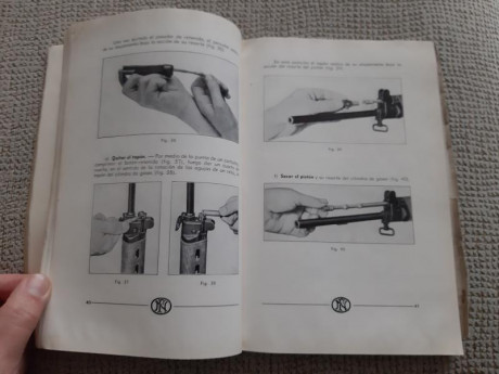 Manual de la empresa FN Herstal de Belgica para el fusil FN FAL. de Calibre 7,62. 128pp y dos desplegables. 01