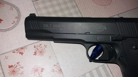 - Vendo pistola Umarex, Colt Government A1, en calibre 4,5mm. Su estado es absolutamente impecable. Va 02