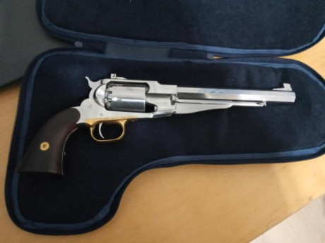 Hola compañeros , para hacer caja para otro proyecto vendo mi revolver Remington F. Pietta de acero inoxidable 02